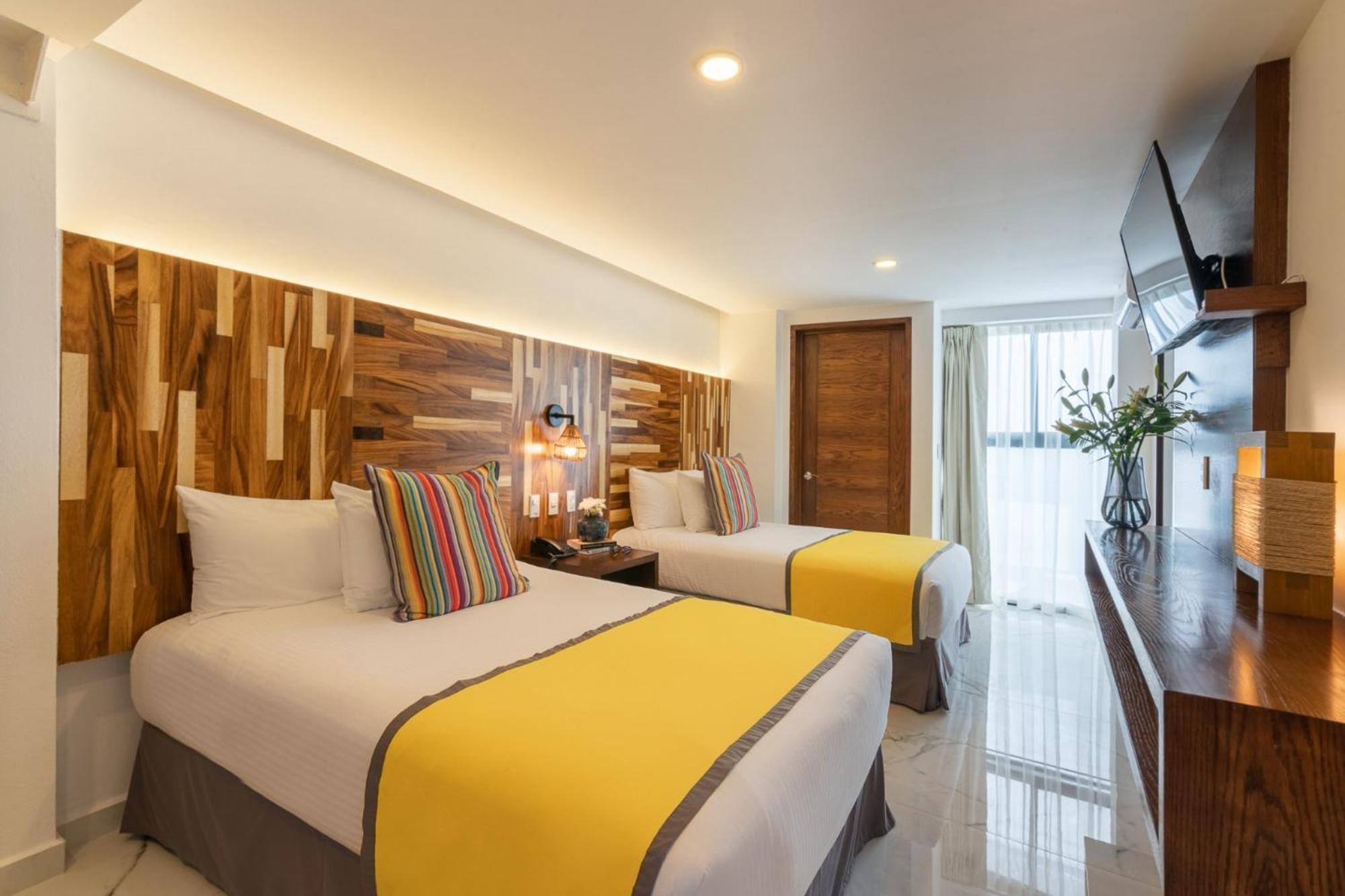 Collection O Hotel Marvic Playa del Carmen Ngoại thất bức ảnh